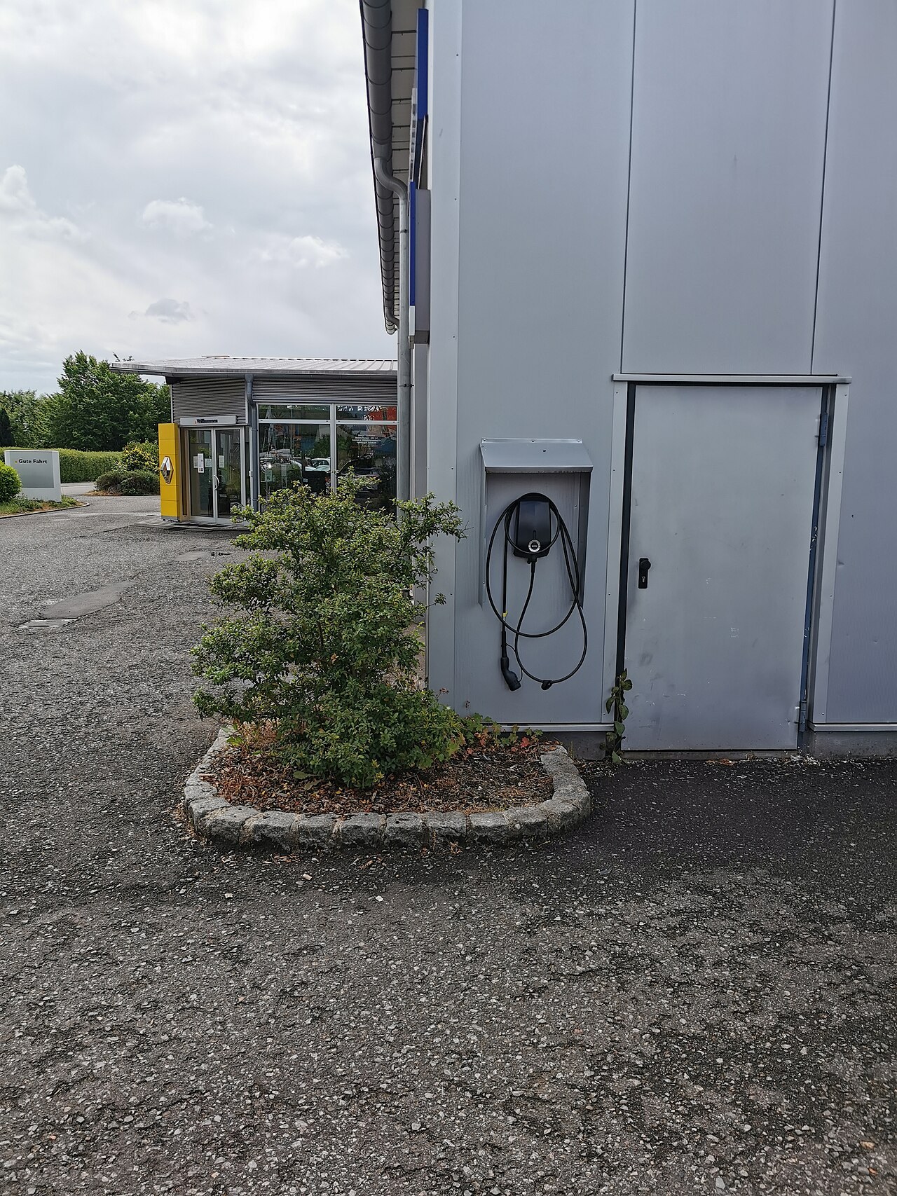 Wie wurde die Raumstation Mir manövriert?