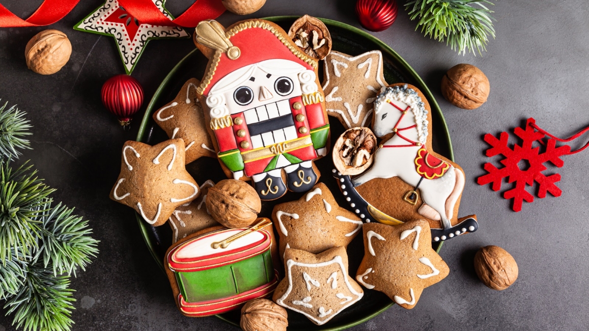 Wihnachtsteller mt Nüssen und Plätzchen