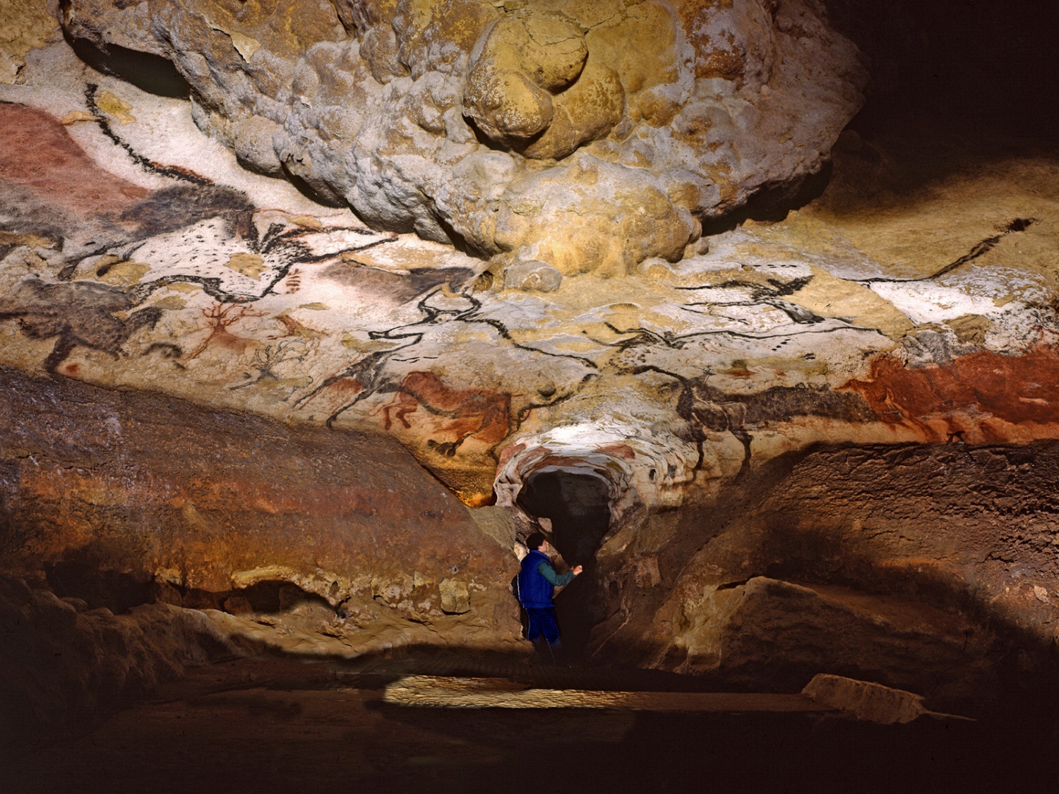 Höhle von Lascaux - einzigartiges Zeugnis der Steinzeitkunst | wissen.de
