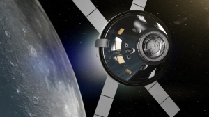 Orion-Raumschiff in Mondnähe
