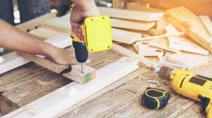 Werkbank, Anziehen von Holzschrauben mit einem Elektroschrauber