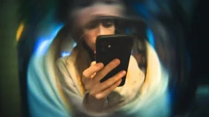 Symbolbild Doomscrolling