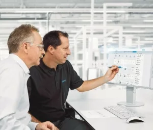 Entwickler an einem Rechner