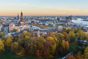 Blick über die Hamburger Innenstadt in Richtung Süden