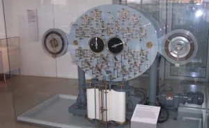  Erste deutsche Gezeitenrechenmaschine im Deutschen Schifffahrtsmuseum, Bremerhaven