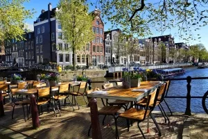 Grachten-Café in Amsterdam