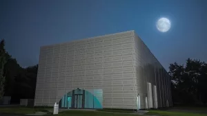  LUNA-Anlage im Mondschein