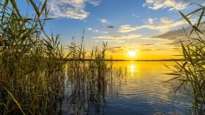 Sonnenuntergang an einem See