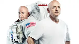 Subjects of NASA's twin study 2015-2016, Scott (left) and Mark Kelly