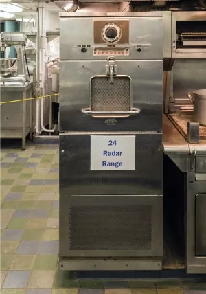 Frühes Radar-Range-Modell der Firma Raytheon